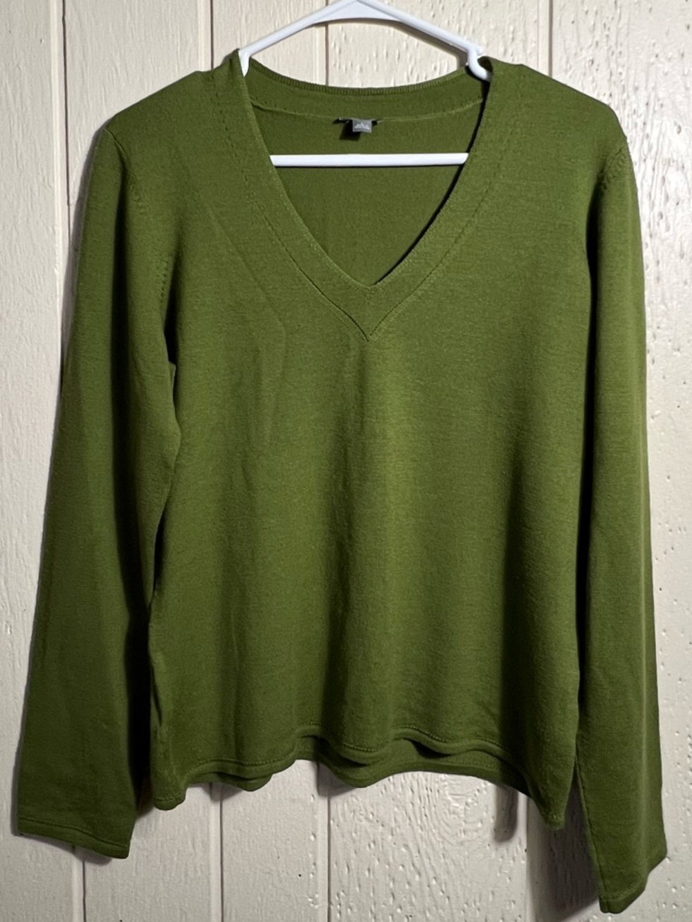 Ann Taylor Light Green V-Neck Sweater